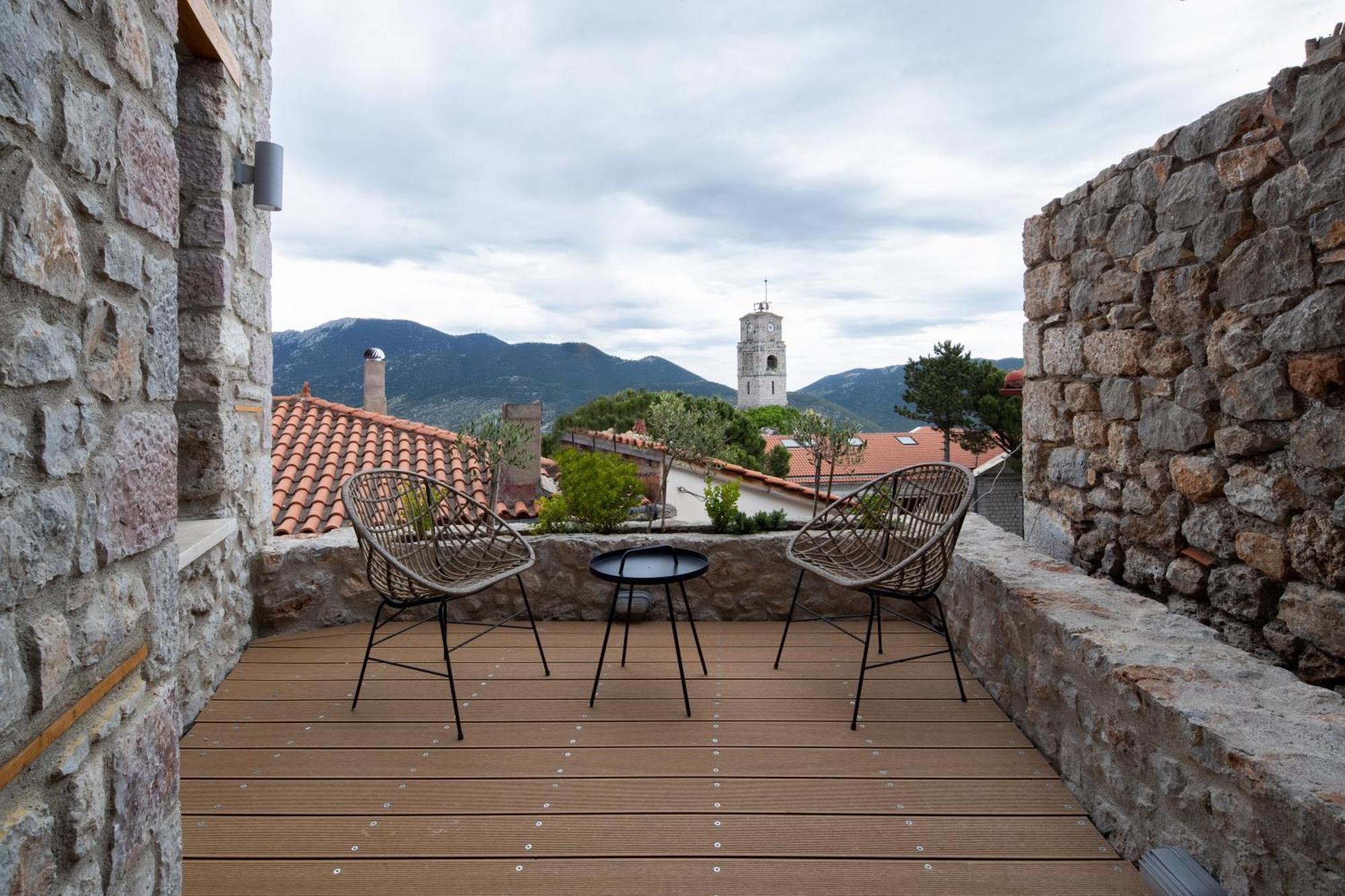 Clock Tower Arachova Suites Екстериор снимка